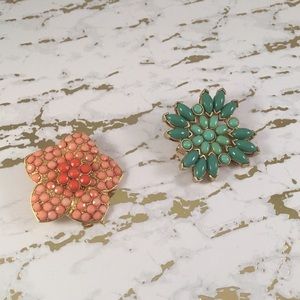 2 cute brooches